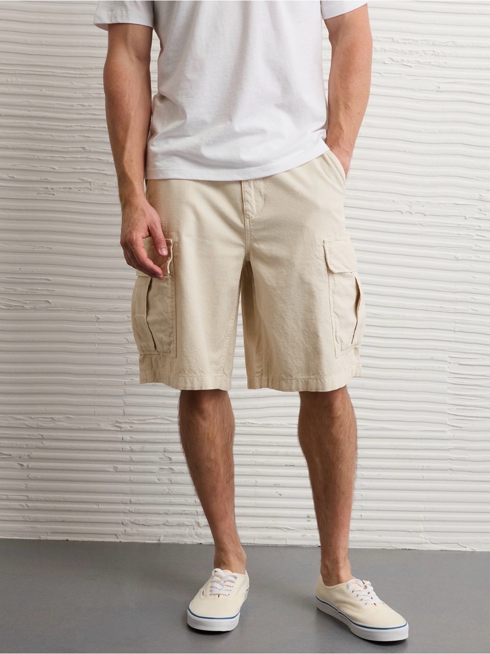 American Eagle Outfitters Tan Cargo Shorts